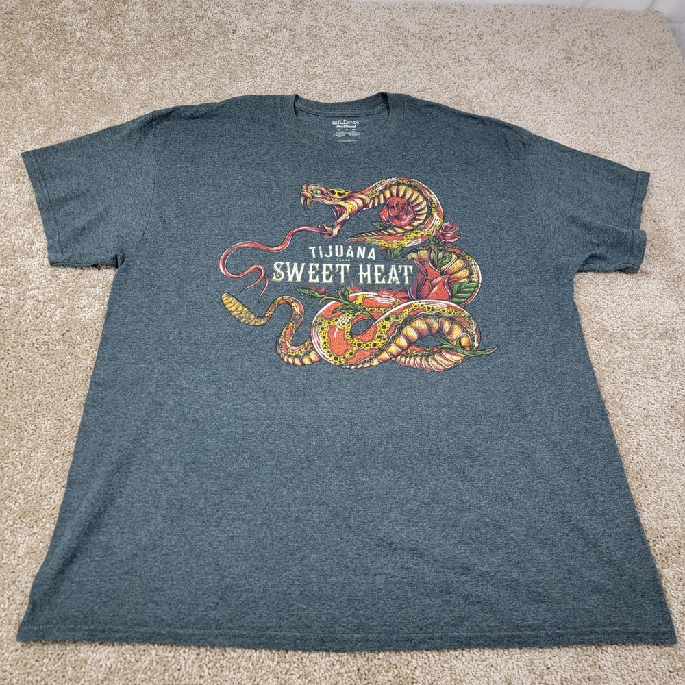 Gildan Men's‎ Tijuana Sweet Heat Snake Graphic Print T-Shirt Sz XL Y2k Style